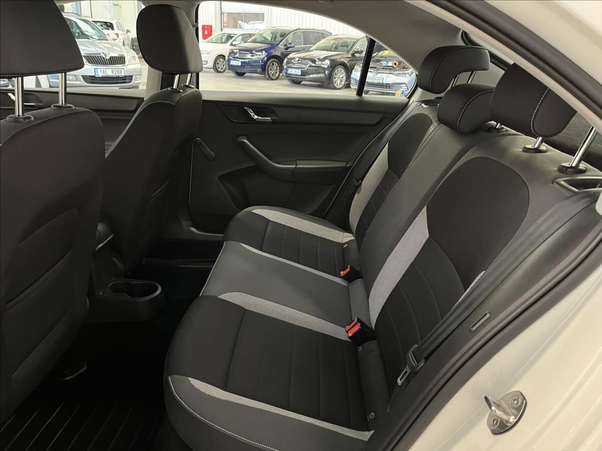 Škoda Rapid Liftback 1,2 l 66 kw