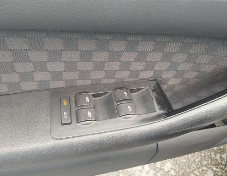 Audi A6 Sedan 2,4 l 125 kw