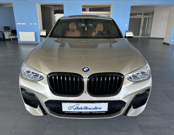 BMW X4 SUV / Terénní 2,0 l 140 kw
