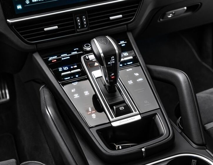 Porsche Cayenne SUV 4,0 l 338 kw