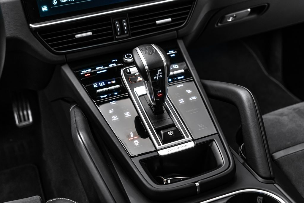 Porsche Cayenne SUV 4,0 l 338 kw