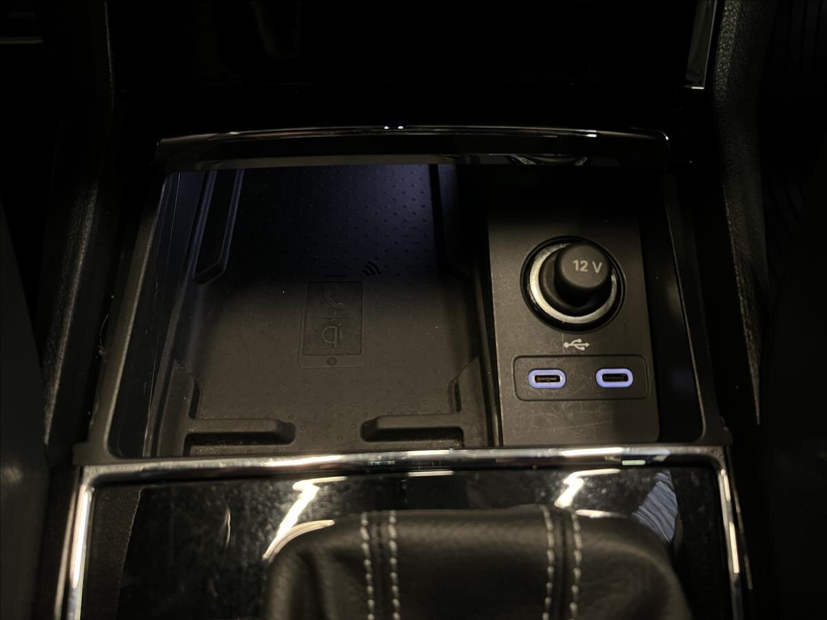 Škoda Karoq SUV 1,5 l 110 kw