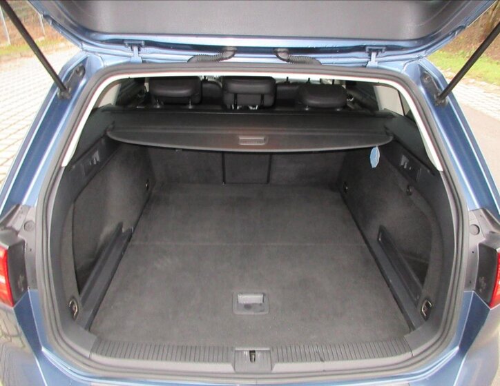 Volkswagen Passat Kombi 1,6 l 88 kw