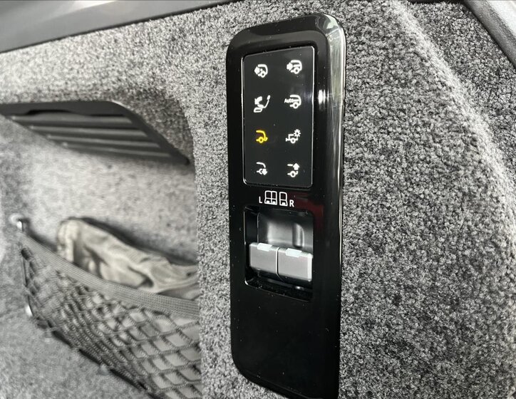 Land Rover Range Rover 4