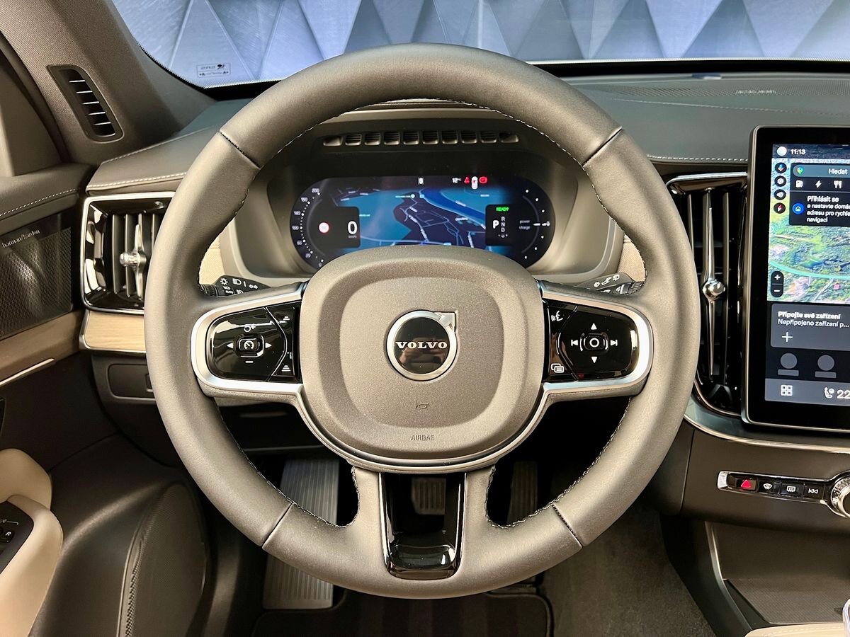 Volvo XC90 SUV / Terénní 2,0 l 335 kw