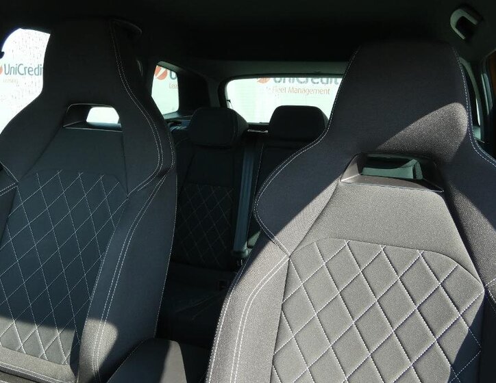 Škoda Karoq SUV / Terénní 1,5 l 110 kw