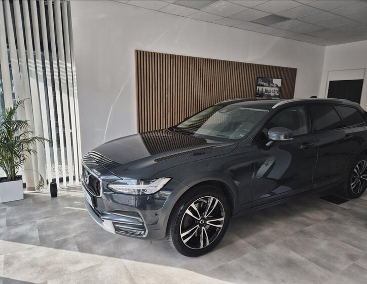 Volvo V90 Kombi 2,0 l 177 kw