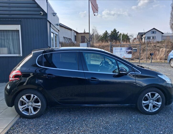 Peugeot 208 Hatchback 1,6 l 84 kw