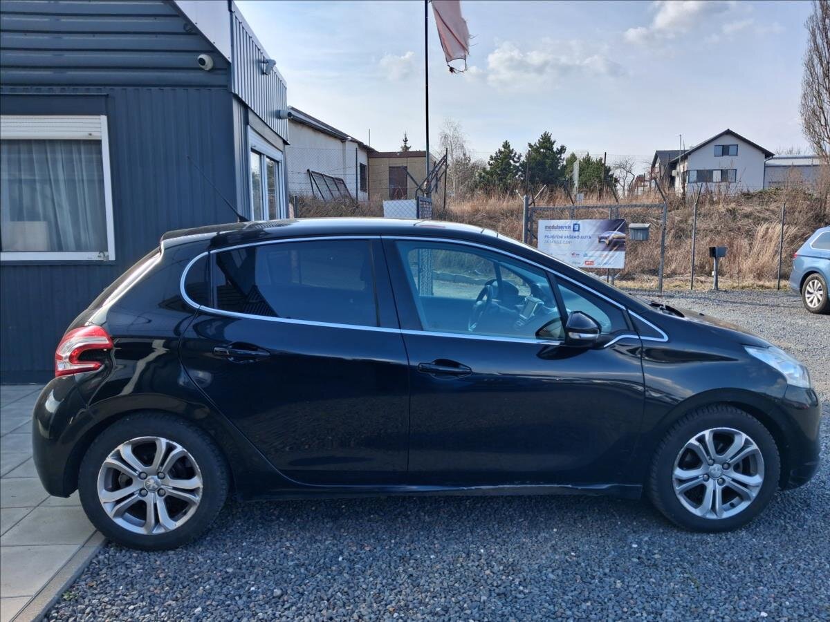 Peugeot 208 Hatchback 1,6 l 84 kw