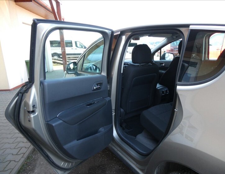 Peugeot 3008 SUV / Terénní 1,6 l 82 kw