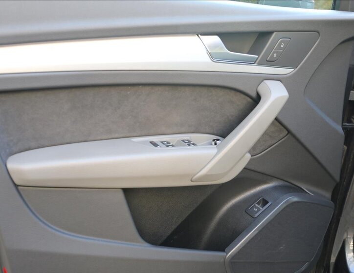 Audi Q5 SUV 2,0 l 150 kw