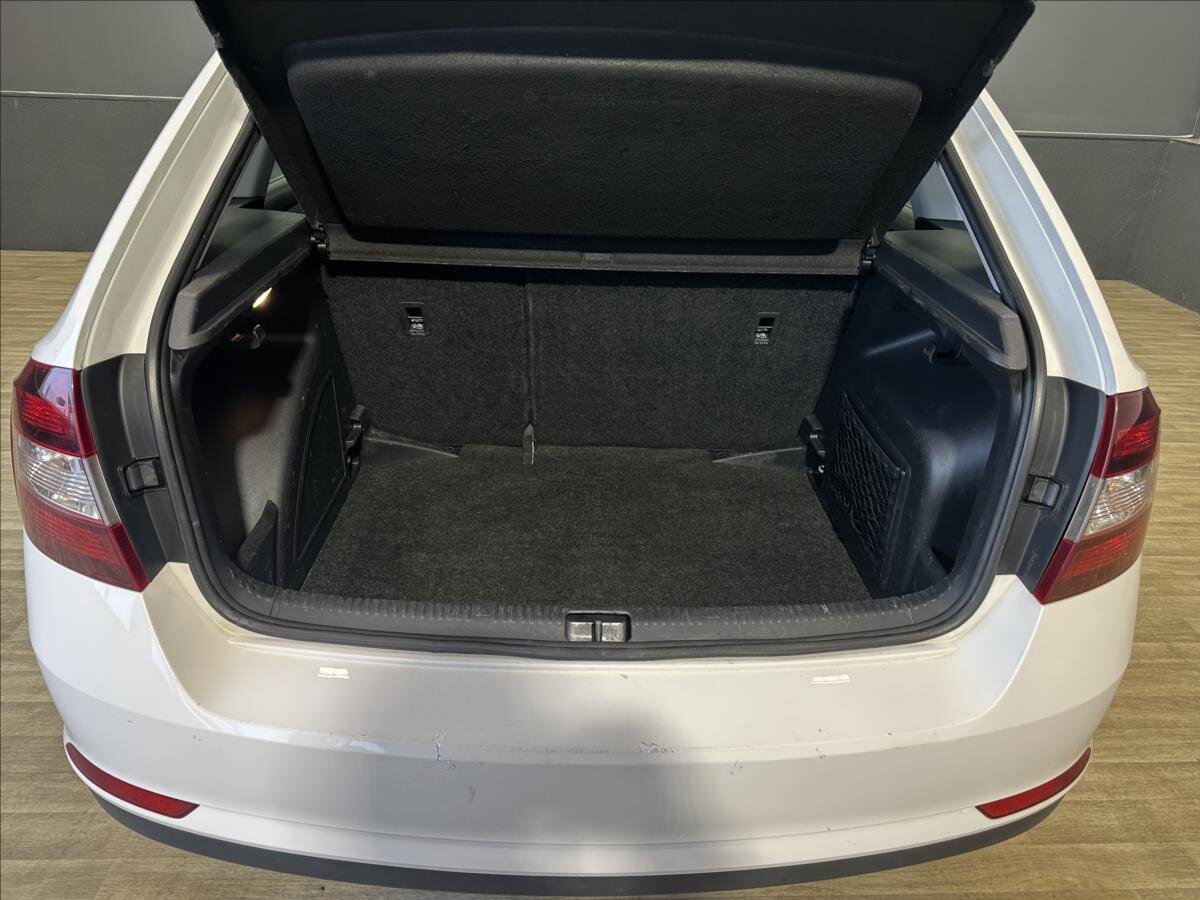 Škoda Rapid Hatchback 999,0 81 kw