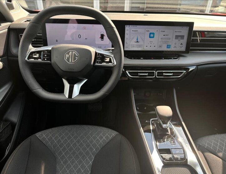 MG HS SUV 1,5 l 125 kw