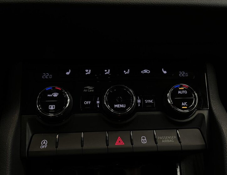 Škoda Karoq SUV 1,5 l 110 kw