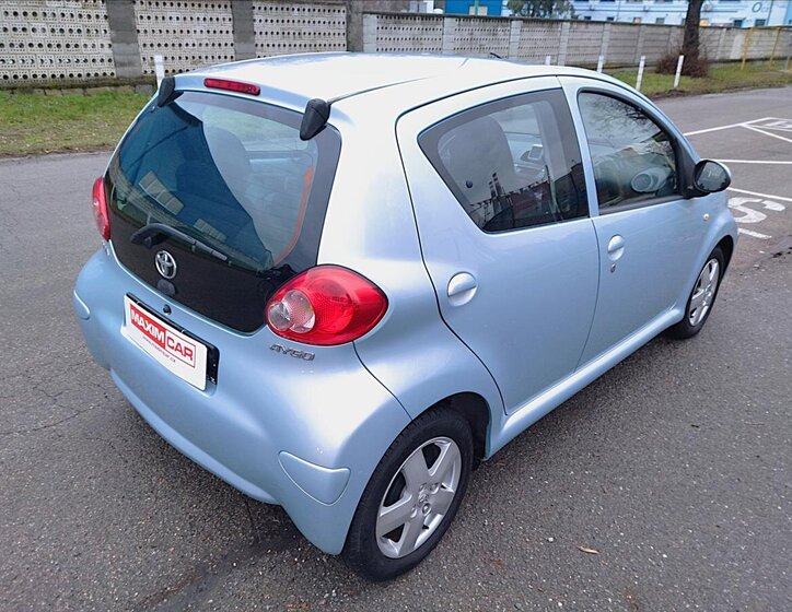 Toyota Aygo 8