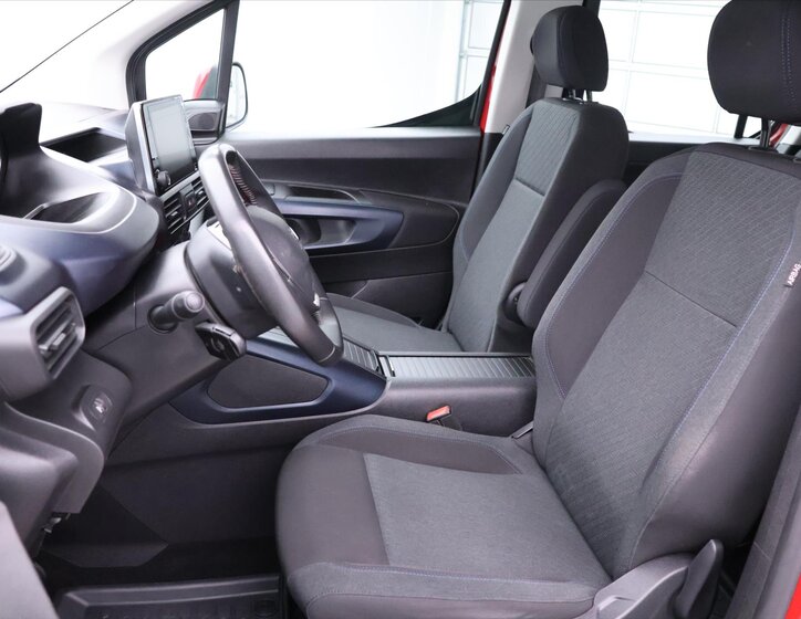 Peugeot Rifter MPV 1,5 l 96 kw