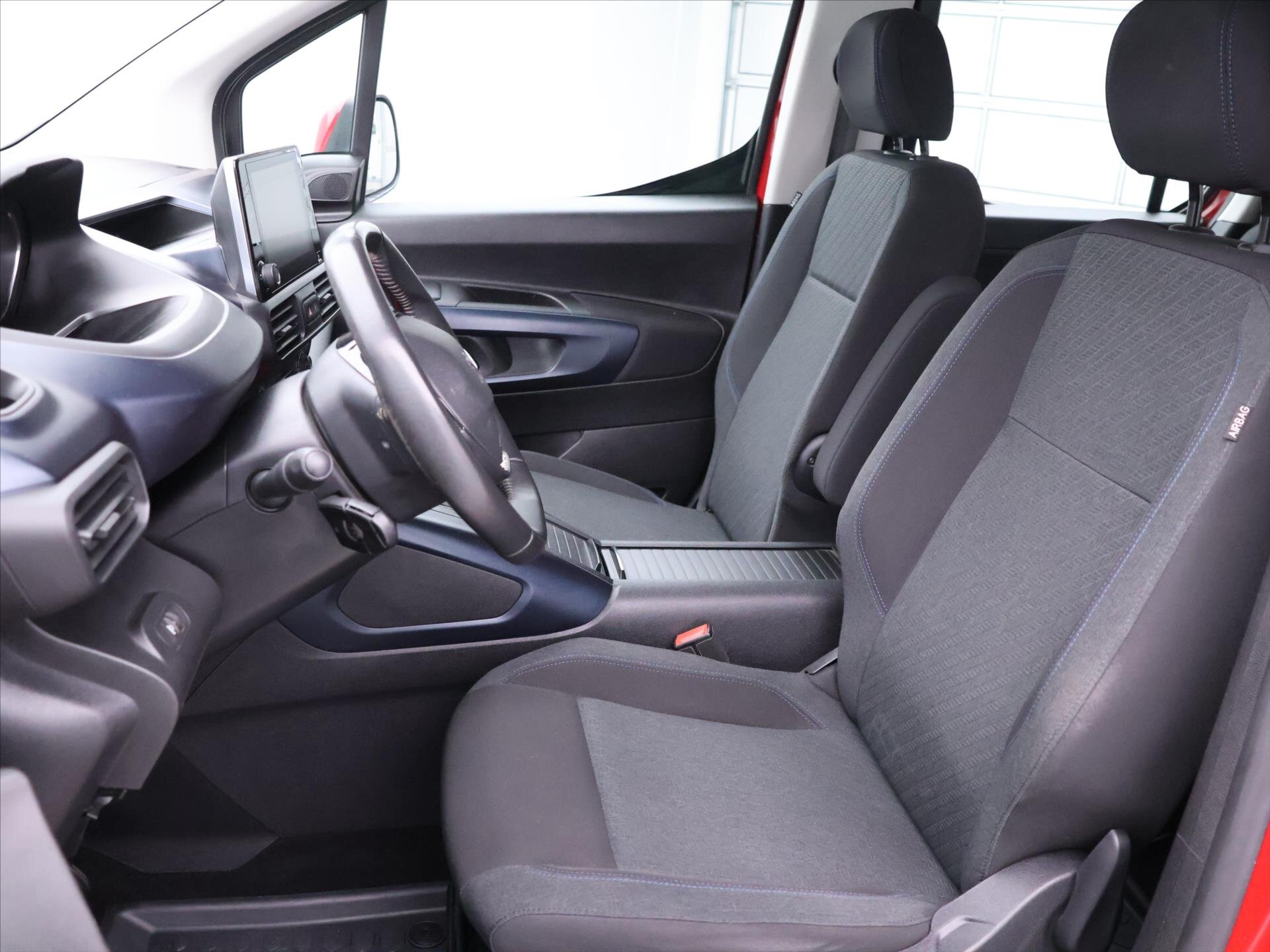 Peugeot Rifter MPV 1,5 l 96 kw