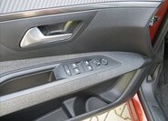 Peugeot 5008 MPV 1,2 l 96 kw