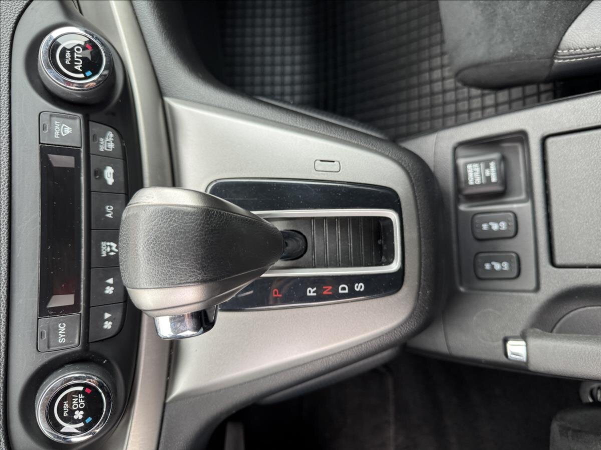 Honda CR-V Kombi 2,0 l 114 kw