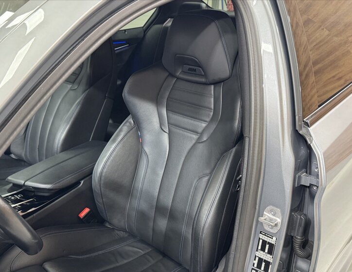 BMW Řada 5 Sedan / Limuzína 4,4 l 390 kw