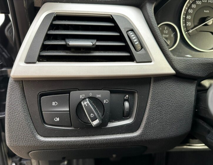 BMW Řada 3 Kombi 2,0 l 120 kw