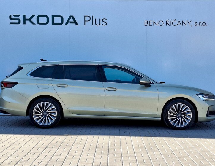 Škoda Superb Kombi 1,5 l 150 kw