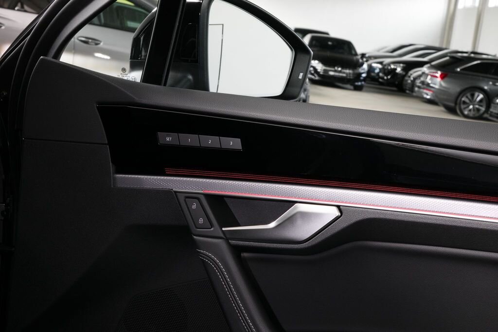 Volkswagen Touareg SUV / Terénní 3,0 l 210 kw