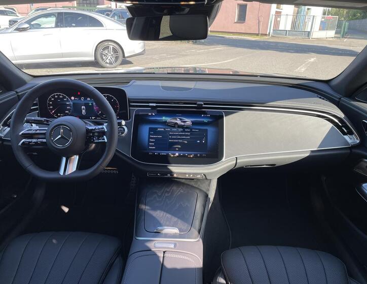 Mercedes-Benz Třídy E 18