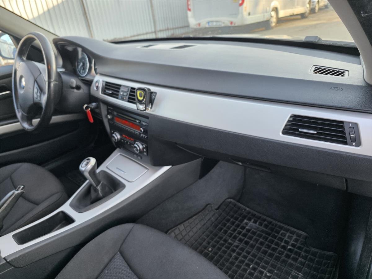 BMW Řada 3 Kombi 2,0 l 105 kw