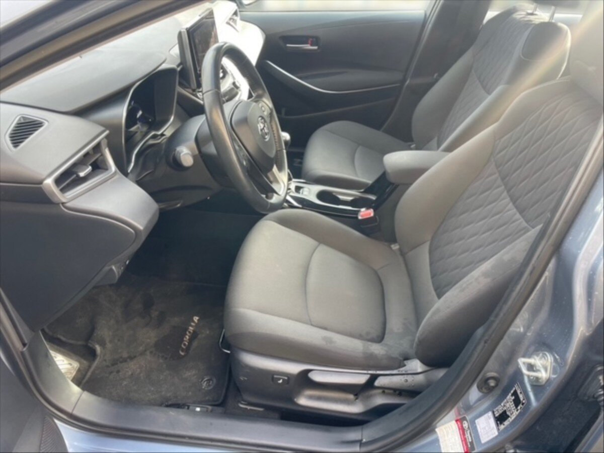 Toyota Corolla Sedan / Limuzína 1,5 l 92 kw