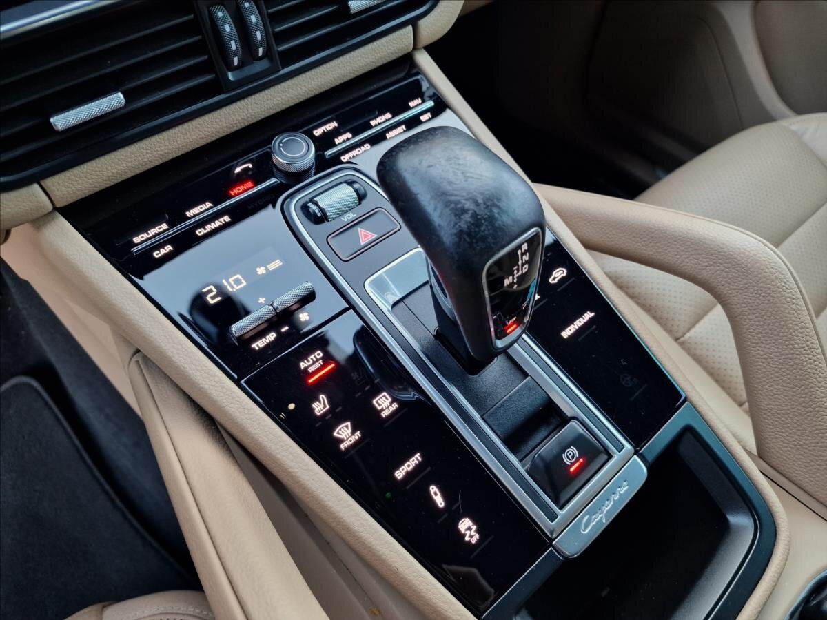 Porsche Cayenne SUV / Terénní 3,0 l 250 kw