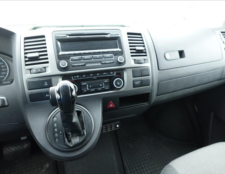 Volkswagen Caravelle Ostatní 2,0 l 132 kw