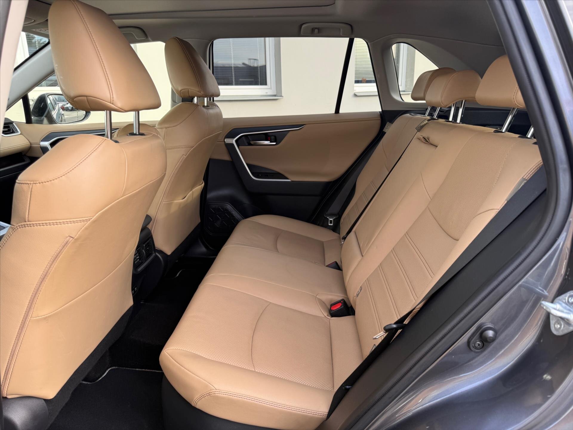 Toyota RAV4 SUV 2,5 l 131 kw