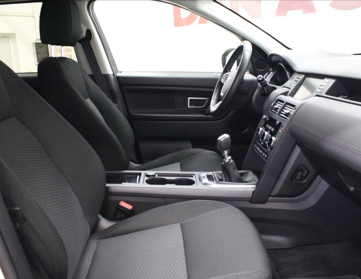 Land Rover Discovery Sport 12