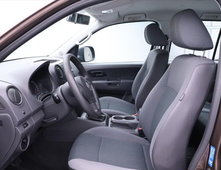 Volkswagen Amarok 10