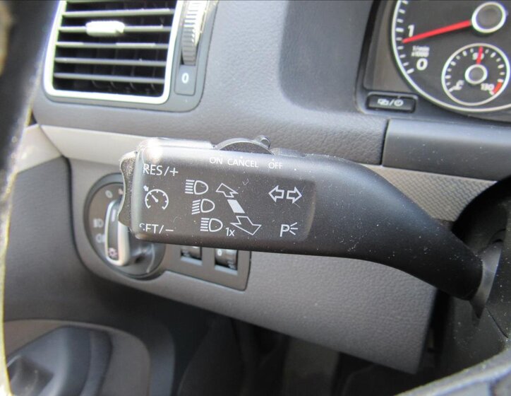 Volkswagen Touran Kombi 1,4 l 103 kw