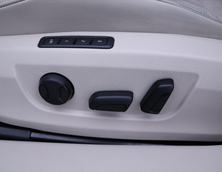 Škoda Superb Liftback 2,0 l 162 kw