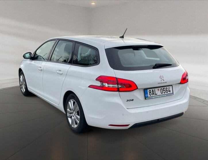 Peugeot 308 4
