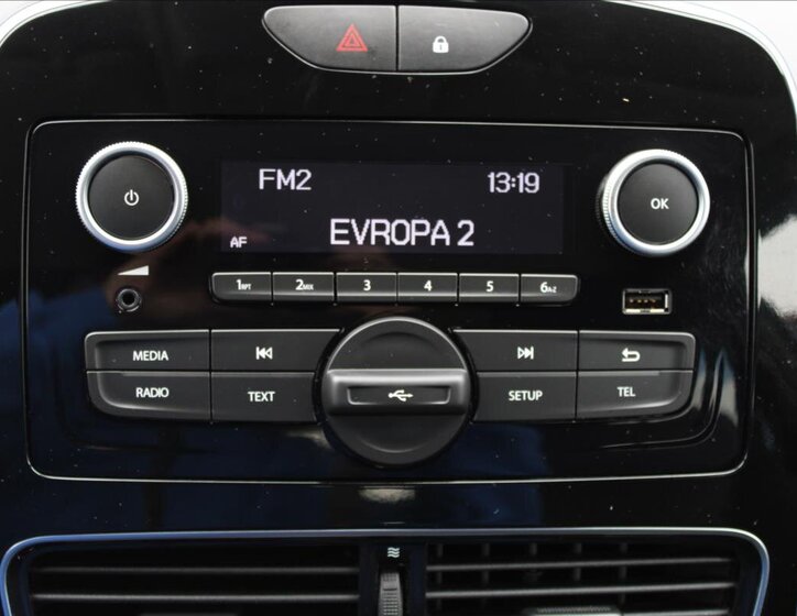 Renault Clio Hatchback 898,0 56 kw