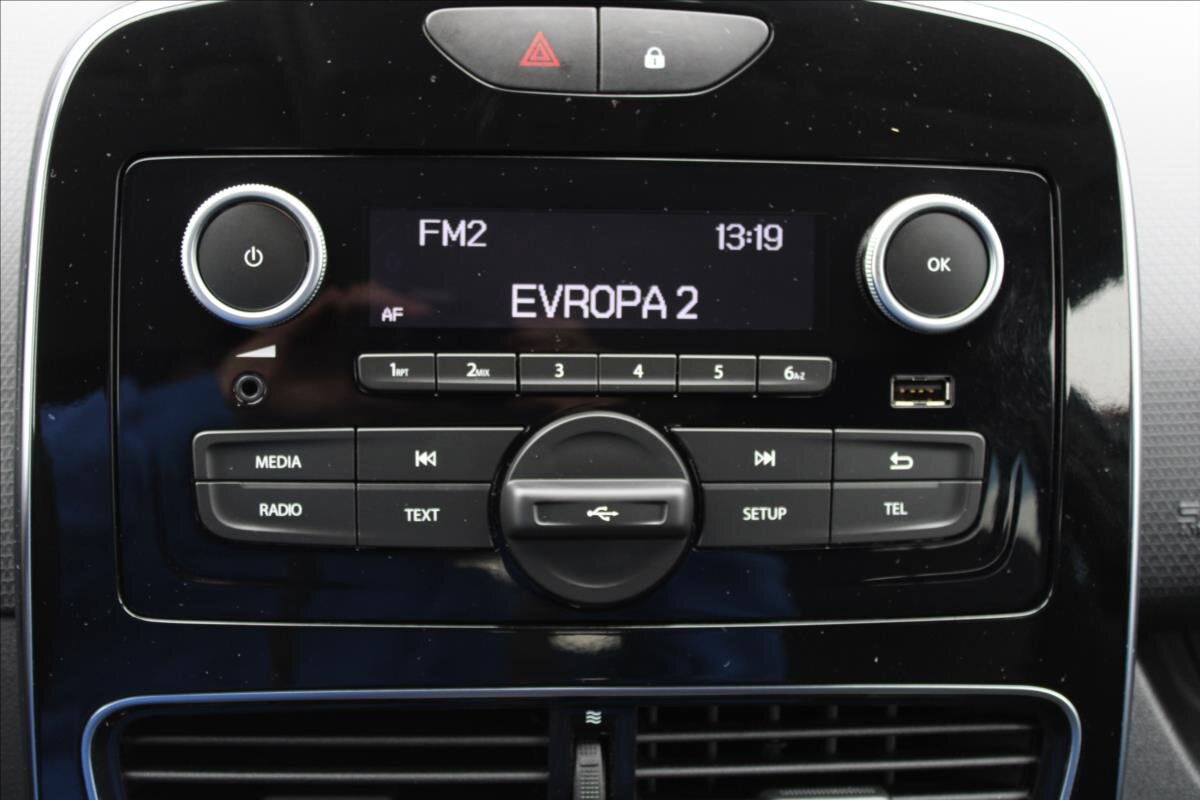 Renault Clio Hatchback 898,0 56 kw