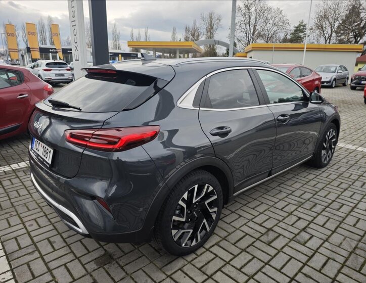 KIA XCeed 6