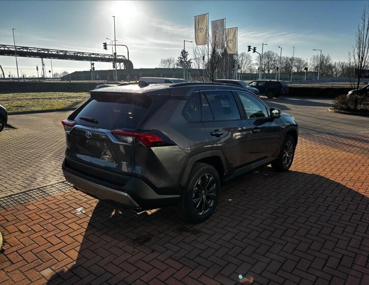 Toyota RAV4 SUV 2,5 l 163 kw
