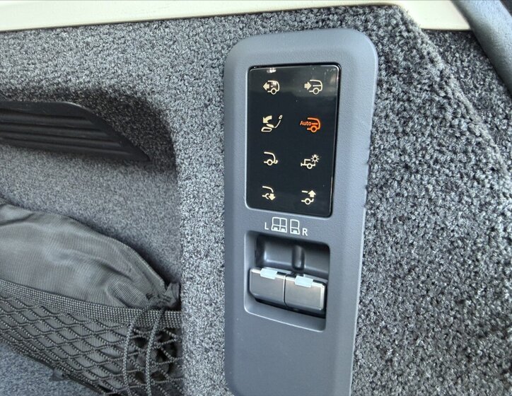 Land Rover Range Rover SUV / Terénní 4,4 l 390 kw