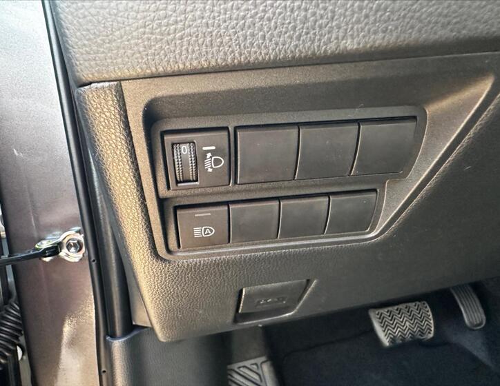 Toyota Yaris Cross 12