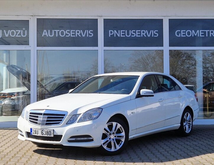 Mercedes-Benz Třídy E Sedan / Limuzína 3,0 l 195 kw