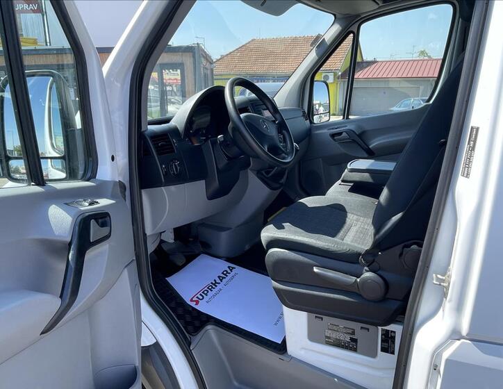 Mercedes-Benz Sprinter 14