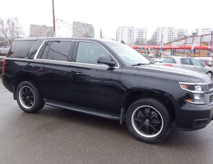 Chevrolet Tahoe 3