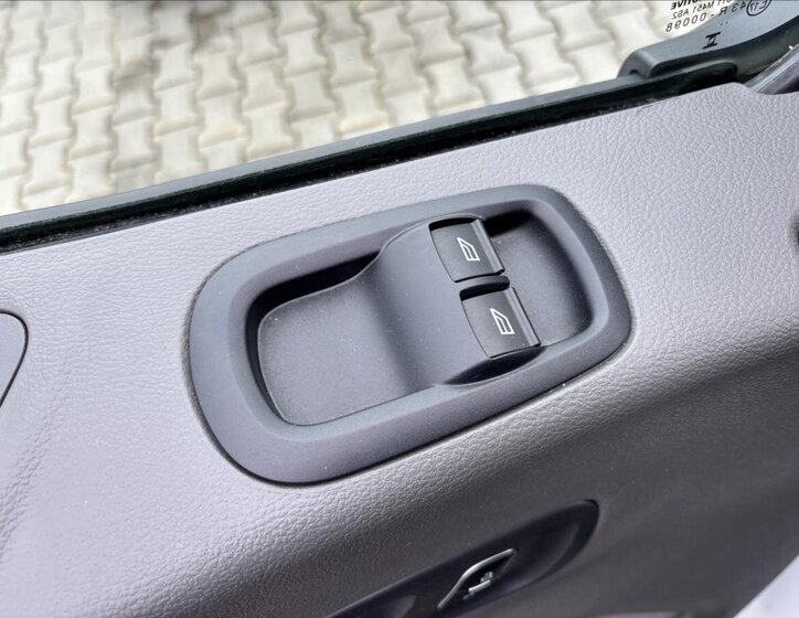 Ford Transit Skříň 2,0 l 96 kw