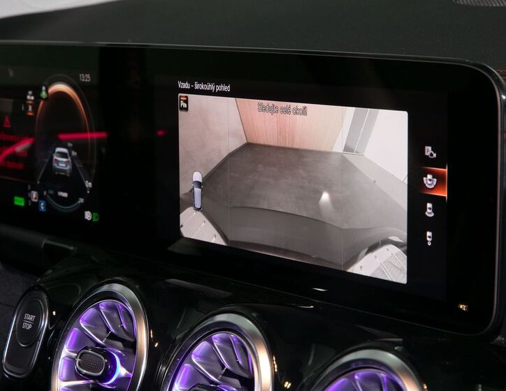 Mercedes-Benz EQA 26