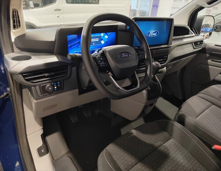 Ford Transit Custom Skříň 2,0 l 100 kw